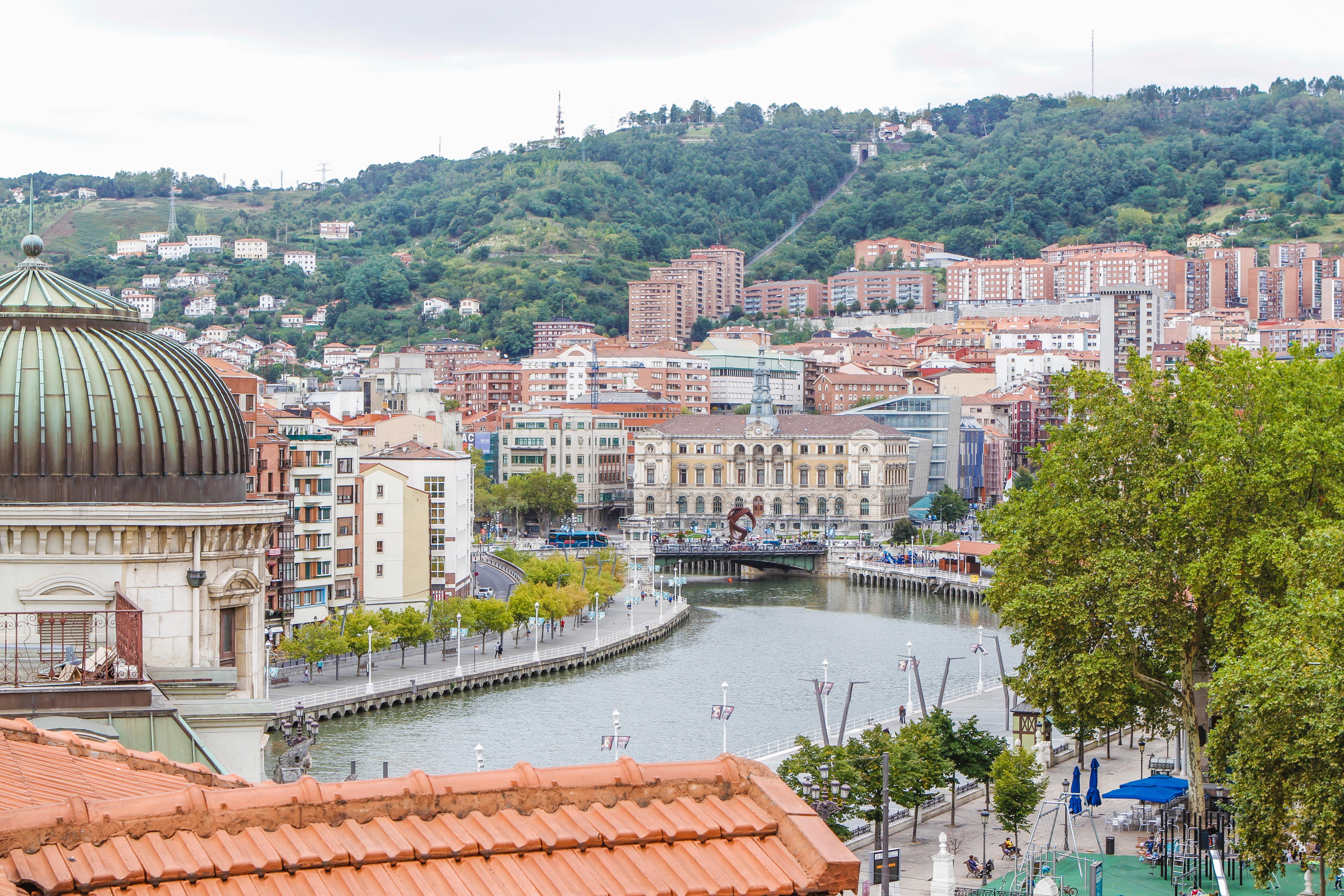 Petit Palace Arana Bilbao Exteriör bild